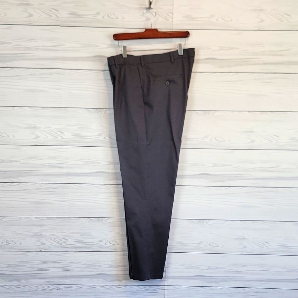 Haggar Men's Charcoal Cotton Blend No Iron Pants Size 38" X 32"